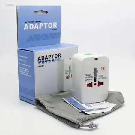Universal Travel Adapter 全国旅行转换插头
